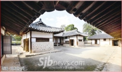 고창 무장현 관아와 읍성, 정읍 김명관고택 수리 과정 본다