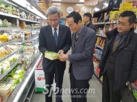 유재도 전북농협 본부장 하나로마트 식품안전 점검