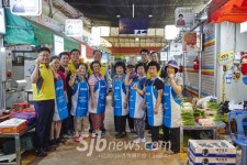 전기안전공사, 군산 신영시장 방문 전기화재 예방 캠페인 `팔걷어