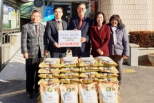 정읍중앙교회, 장명동주민센터에  쌀 40포