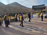 대한노인회아산면분회 경로당회원, ‘선운산도립공원 환경정화’ 활동