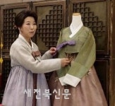 [새전북이 만난 사람]30년 한복 외길, 전통한복에 바탕 둔 K-POP의상 만드는게 꿈