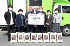 정읍 샘골 농협, 하나로 마트 준공기념 쌀 화환 백미 150포 기탁!
