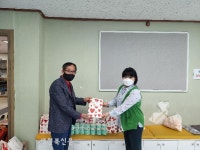 어린이날 산타, 용진읍지역아동센터 아동들에게 영양제 선물