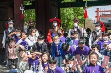 포도대원하고 사진 찍을래요