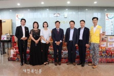 “입장료는 라면으로”...나눔 전하는 ‘라면 음악회’