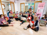 김제시 공립 작은도서관, 경로당 찾아 봉사