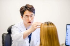 서초 바람부는날에도 성형외과 개원