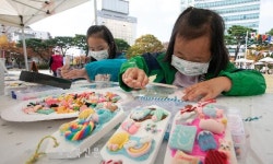 시민장터에서 만들기 체험해요