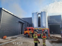 정읍 사료 공장서 불...1,500만원 피해