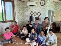 김제시 진봉면 주민자치위원회 김수용 재무, 평동 경로당에 에어컨 기증