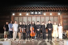 원광대 문예창작학과 김정배 교수, 역사음악콘서트 ‘꼬마’ 공연 성료