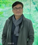 초록빛으로 물든 캔버스....생명과 영원성에 대한 동경