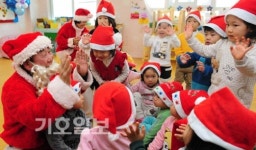 사랑을 전하는 실버산타 봉사단