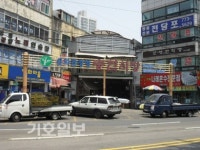 꽉막힌 진입로 불나면 어쩌나