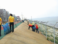 시흥시 오이도 해양단지 일대 대청소 행사