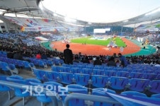 개막식장 썰렁… 인천시 홍보 부재 드러내