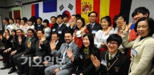 외국어, 친숙하게 느껴보세요