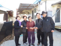 강화군 송해면주민자치위, 어려운 이웃에 상품권 전달