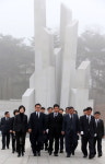수원지역 당선인들 현충탑 참배