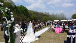 ‘이천 서희테마파크’ 탁 트인 야외 결혼식 인기몰이