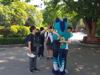 등·하교 지킴이 된 ‘안산 그리너스FC’ 반월중 방문 프리허그·구단홍보 진행