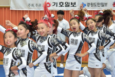 대회장 달구는 고난이도 점프·넘치는 흥에 ‘탄성이 절로’