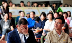 ‘부실시공 논란’ 화성 동탄2신도시 부영 입주예정자 현장 간담회