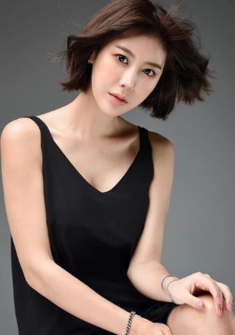 한정원, 비주얼 팩트맞아 , '쇄골미 볼륨감'
