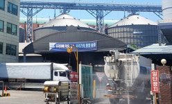 사료공장서 그냥 흘려보낸 차량 소독 폐수