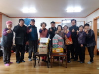 지역 노인들 ‘밥심’으로 힘내세요 경로당 곳간 가득 채운 이웃의 정