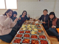 맛있는 반찬 배달하며 이웃의 정 나눠요 학익2동 행정복지센터 지원 사업 펼쳐