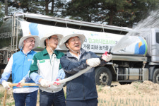 이천 오비맥주-인그리디언코리아, 오는 6월 중순까지 가뭄 피해 농가에  물  800t 순차 공급