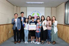 미사강변초 학생회·어머니회, 하남시장애인 복지관에 후원금 전달