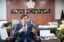 집행부와 ‘발전적 동반자’로 거듭