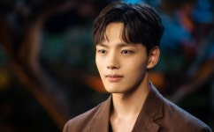 호텔 델루나 , 마성에 마비된 마녀가 , 늪처럼 점점 깊숙이