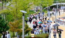 편견의 벽 허무는 힘찬 발걸음