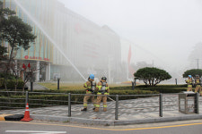 수원남부소방서, 세화로 롯데몰서 긴급구조단 불시 훈련