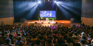 의왕시 승격 30주년 기념 시민 1500여 명 함께  낭만콘서트 5080공연