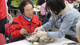 평택북부노인복지관, 복지관 경로식당서 어르신 900여명에 삼계탕 접대