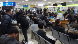 북적이는 운전면허 시험장