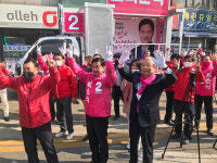 김종인 통합당 총괄위원장, 포천 송우사거리서 최춘식 후보 지원 유세