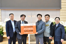 김포 꿈꾸는 교회, 월드비전에 시리아 난민 의료용품 성금 등 전달
