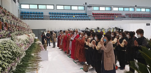 이천시불교계, 화재 희생자 38명 합동분향소 찾아 애도