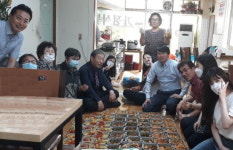 학익2동 행정복지센터 노인가구 20곳에 반찬 나눔