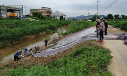 안성2동 통장단, 계동 계촌천 제방 20m구간 응급 복구