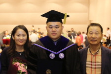 중국인 부부 뜨거운 학구열 가천대 행정학 박사학위 취득