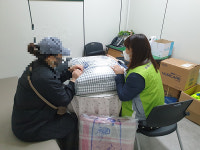 의정부시 송산3동협의체, 어려운 이웃 12가구에 겨울 이불 전달