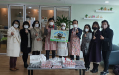 의왕시 배꽃피는 행복마을학교, 사랑의 앞치마 3개 단체에 기부