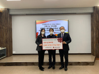 인천시약사회 여약사회, 인천가톨릭사회복지회에 한부모가정 돕기 위한 후원금 전달